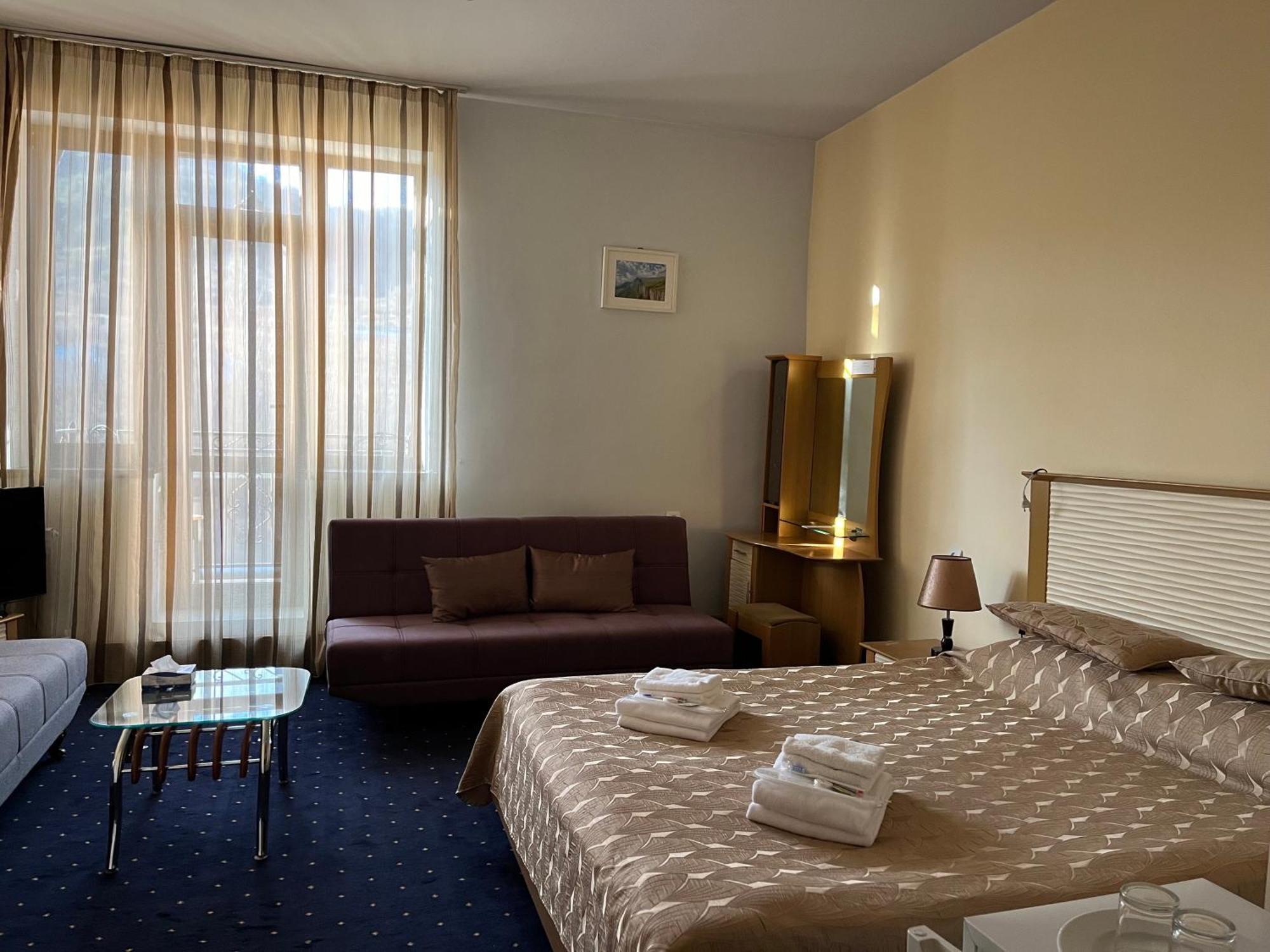 Greenwood Hotel 迪利然 外观 照片