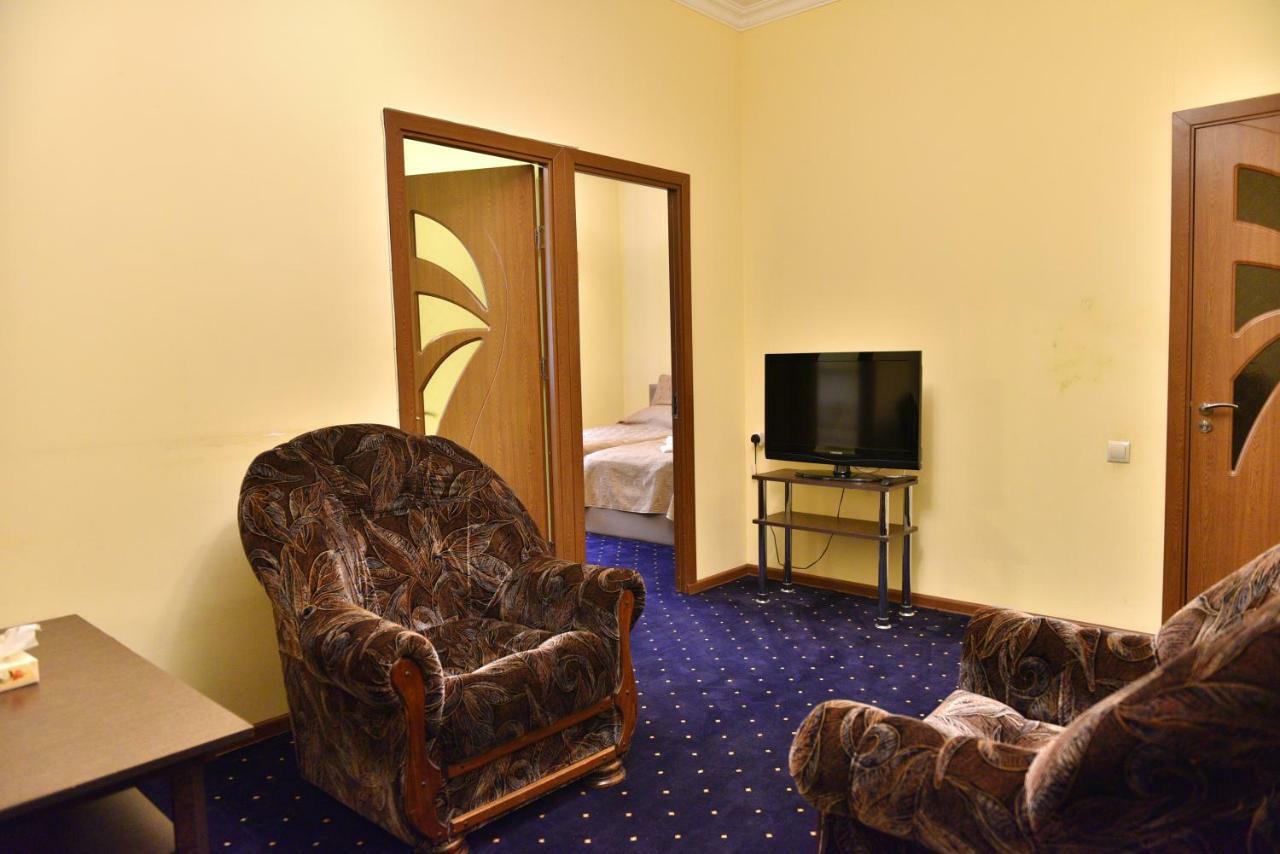 Greenwood Hotel 迪利然 外观 照片